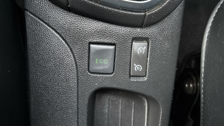 Renault Clio 1.5 dCi 90 Iconic 25 Nav 5dr Diesel Hatchback